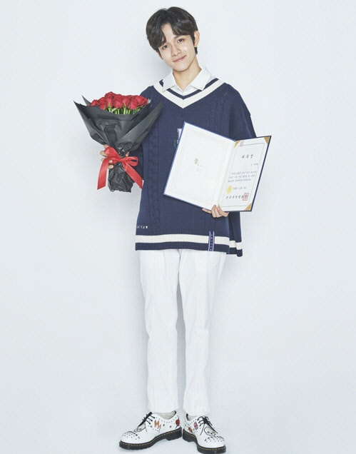 한국무역협회는 한류 아이돌 가수 사무엘을 온라인 플랫폼 케이몰24(Kmall24)의 첫 홍보대사로 위촉했다고 11일 밝혔다. [무역협회 제공]